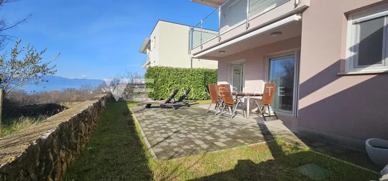 GROUND FLOOR APARTMENT WITH GARDEN AND SEA VIEW – 3