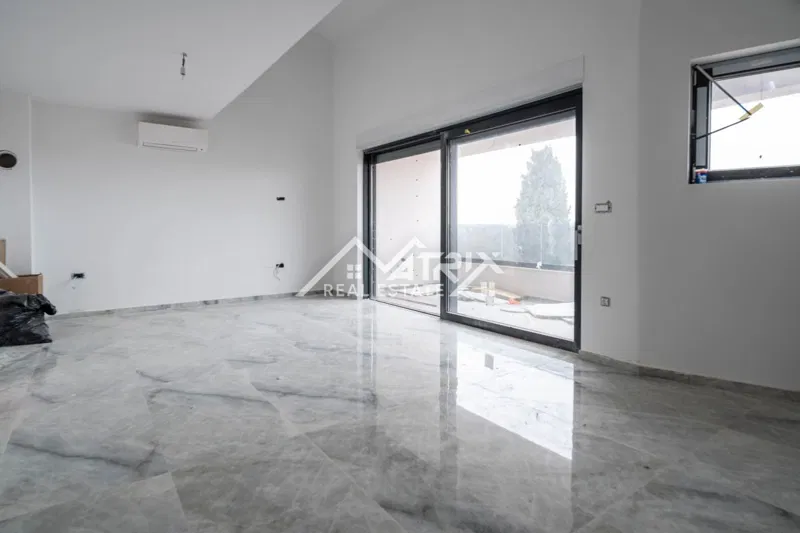 Pula okolica, Dvoetažni penthouse blizu morja s 5 sobami – 3