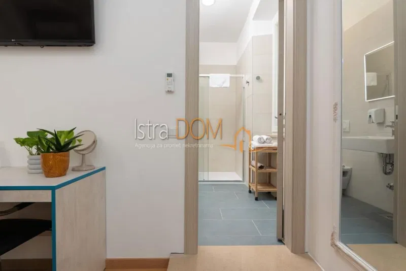 * Pula strogi centar 3 studio apartmana * – 2