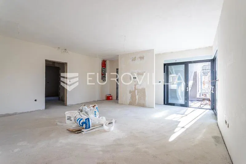 Omiš, spacious two-bedroom apartment on a fourth floor, 190 m from the sea – 2