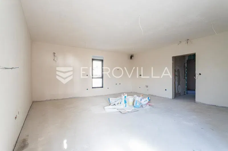 Omiš, spacious two-bedroom apartment on a fourth floor, 190 m from the sea – 3