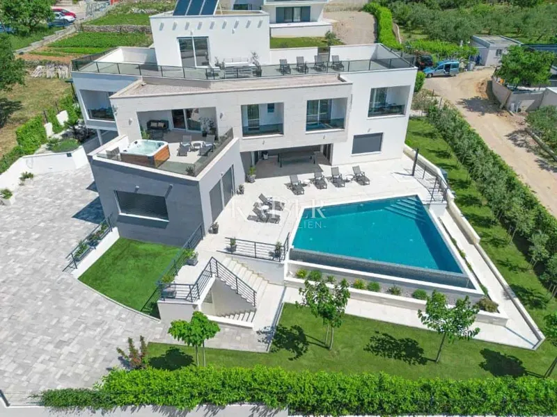 Exclusive Villa near Split – 2