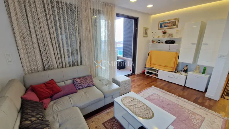 Nuova costruzione Zadar, Borik – appartamento arredato con garage e ascensore – 3