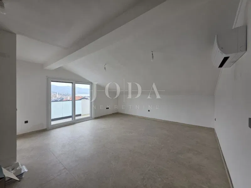 Flat Novi Vinodolski, 98,66m2 – 2