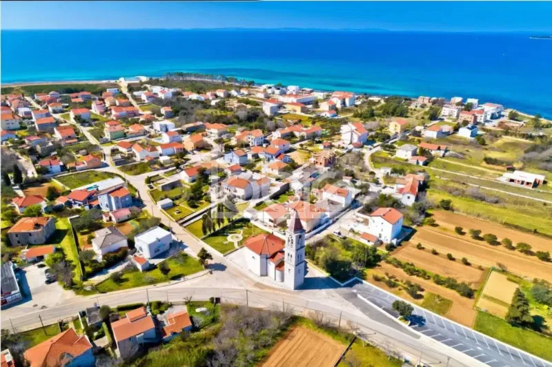 PRIVLAKA / građevinsko zemljište