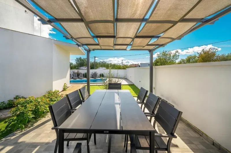 Detached modern house with swimming pool near the town of Krk – 3