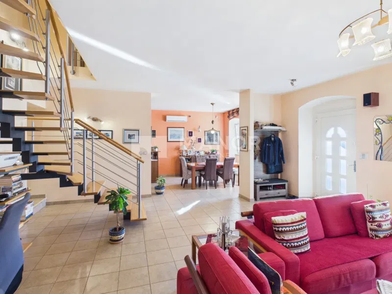 Casa Kostrena Sveta Lucija, Kostrena, 200m2 – 3