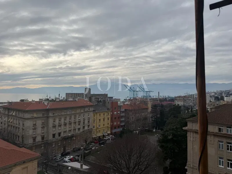 Flat Stari Grad, Rijeka, 62m2 – 2