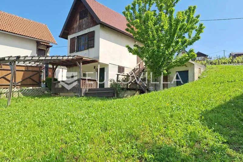 Gornji Kneginec, Varaždin Breg, vikendica nadomak grada