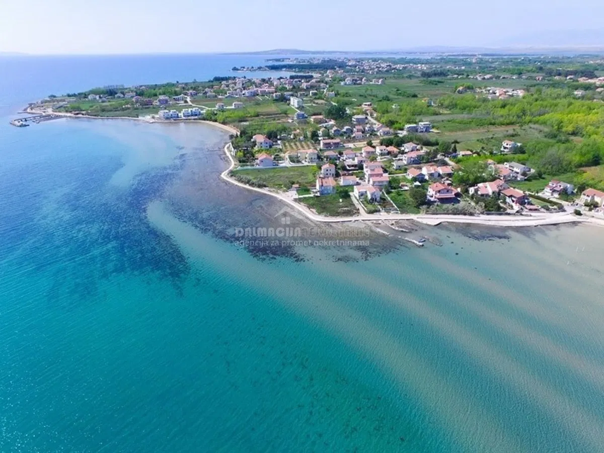 Privlaka kod Zadra, stan 85 m2, 250 m od mora