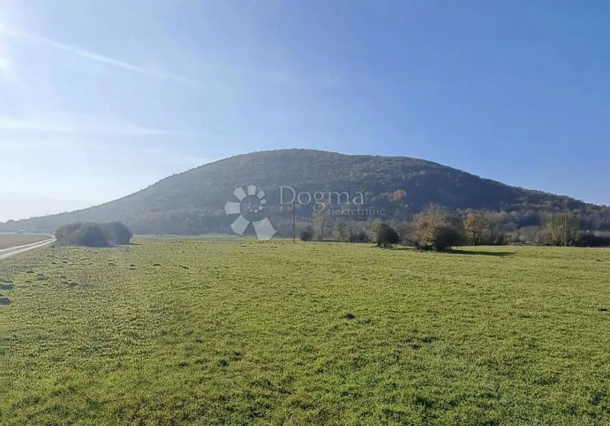 Teren budowlany Gornja Ploča, Lovinac, 10.000m2