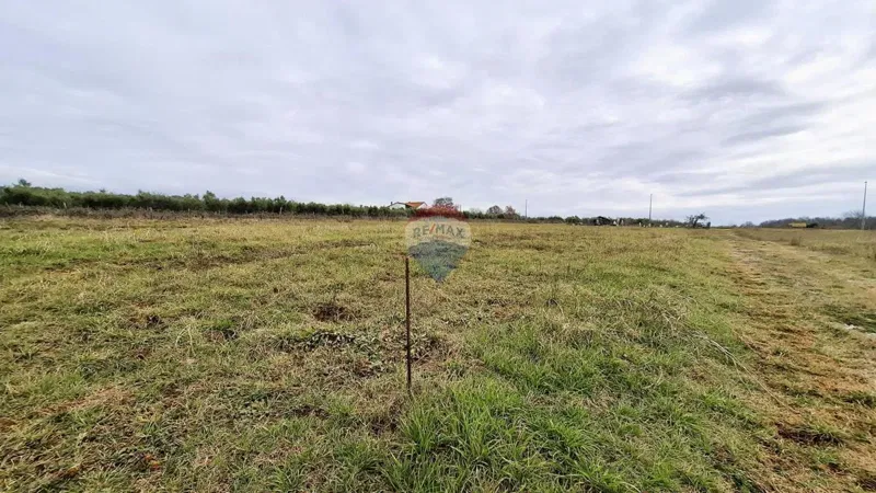 Novigrad, negrađevinsko zemljište 708 m2