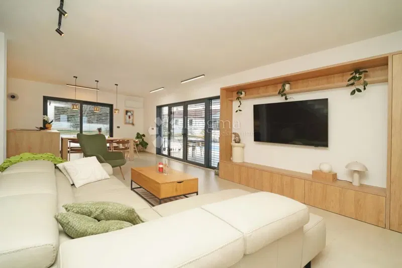 House Umag, 190m2 – 2