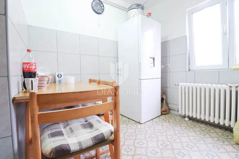 Zagreb, Trešnjevka North! Three-bedroom apartment with two garages! – 3