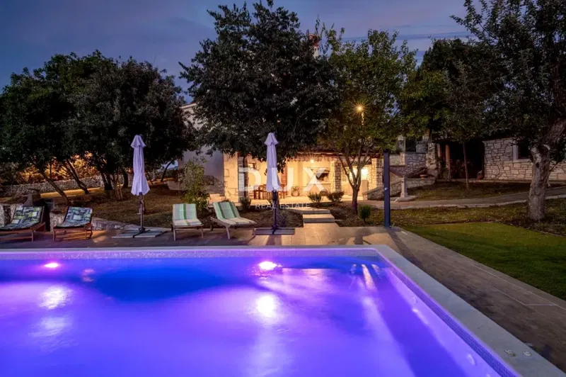 ISTRIA, LABIN - Casa in pietra con piscina – 2