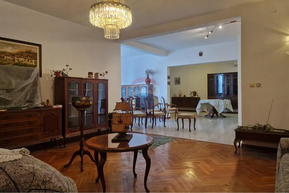Poslovni prostor 100 m2 s pogledom na more