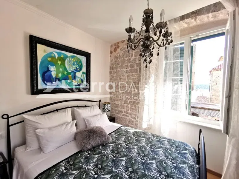 Apartment in the center of Šibenik with five bedrooms and private bathrooms – 2 minutes from the waterfront – 2
