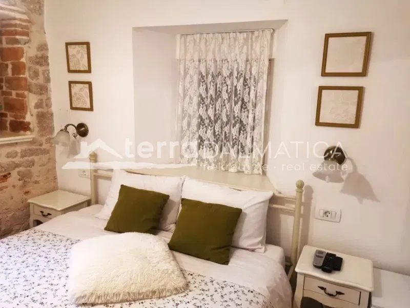 Apartment in the center of Šibenik with five bedrooms and private bathrooms – 2 minutes from the waterfront – 3