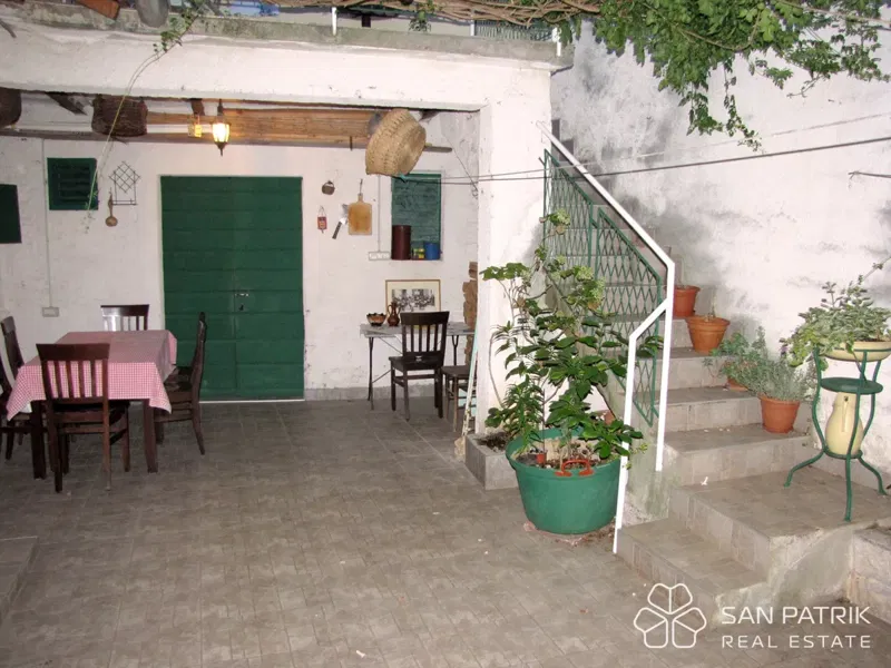 Authentic stone house in the old town core of Šibenik – 3