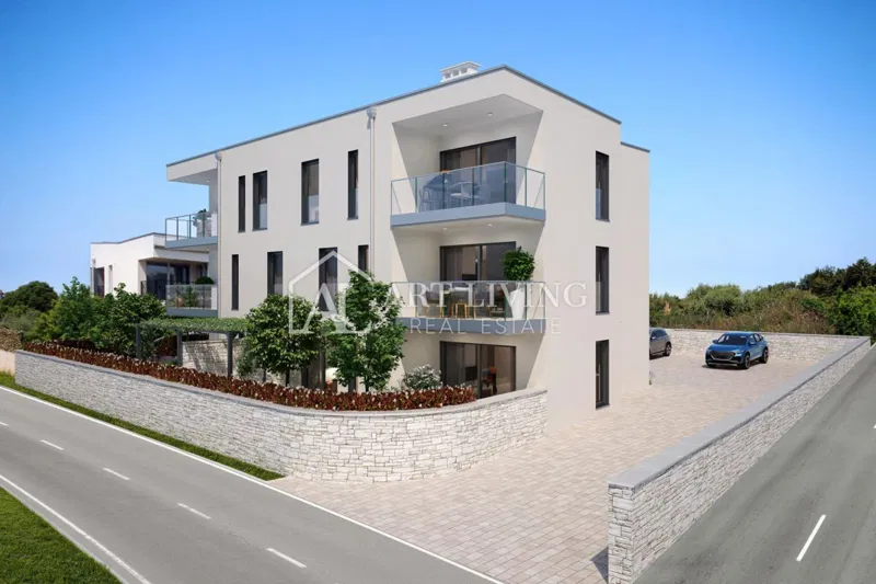 Umag, okolica - dvosobni stan s velikom okućnicom, 600 m od mora – 3