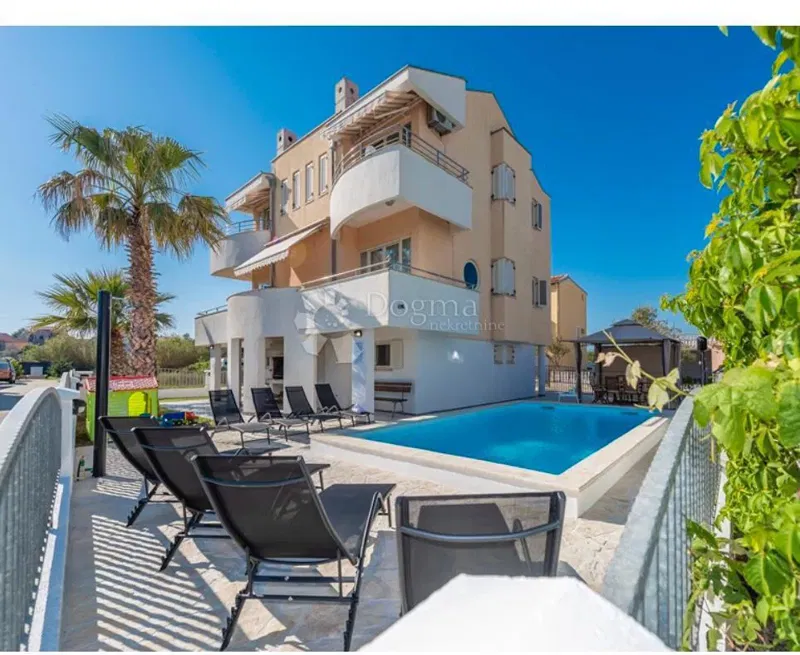Casa Privlaka, 270m2 – 2