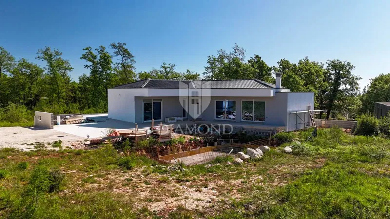 Istria orientale, casa in costruzione, a 2,5 km dal mar – 3