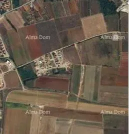 Terreno edificabile attraente per la costruzione di un edificio residenziale, Umago – 500 m dal mare! – 3