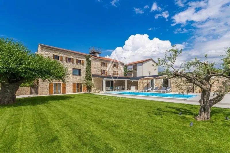 Istria, Brtonigla – Unique stone villa with pool for sale – 3
