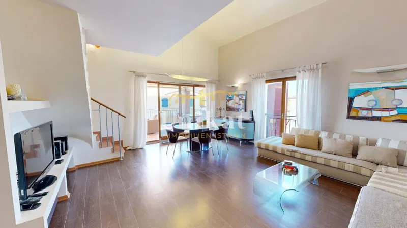 Two-story apartment with 4 bedrooms – 2