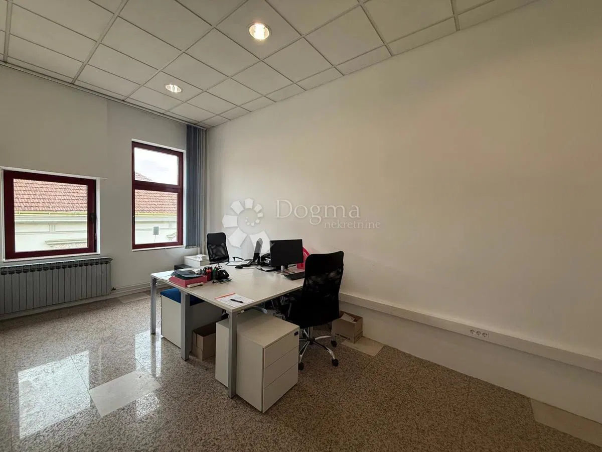 Kereskedelmi Centar, Varaždin, 40m2