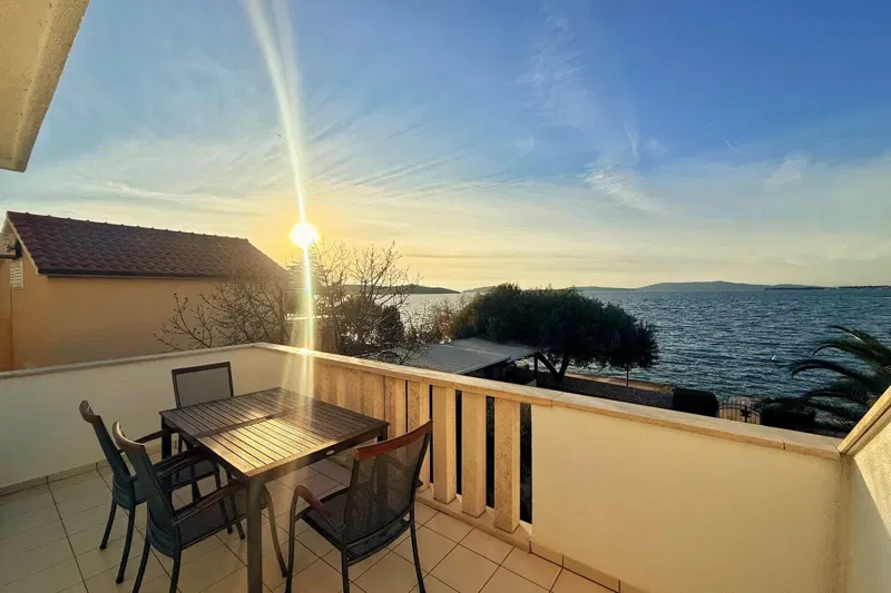 Apartment house in the first row to the sea – 3