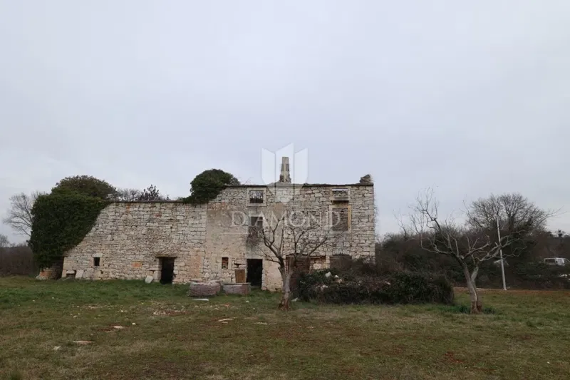 Bale, a ruinous house with a courtyard, building permit – 2