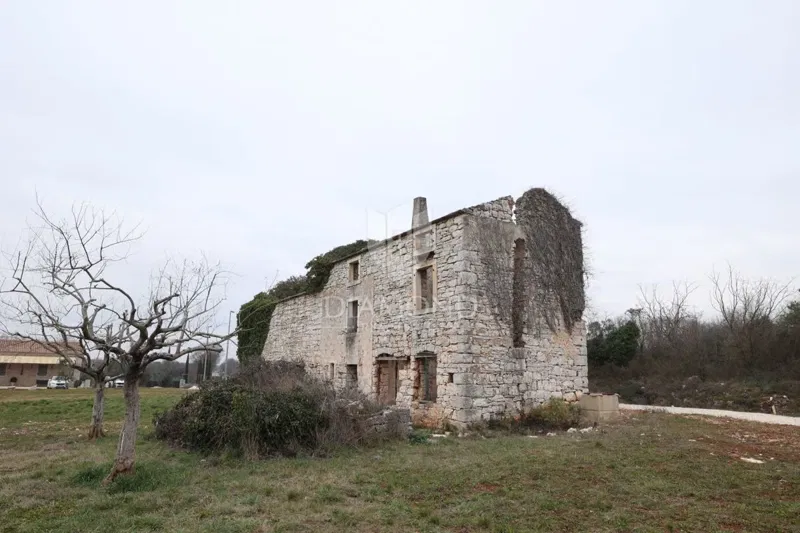Bale, a ruinous house with a courtyard, building permit – 3
