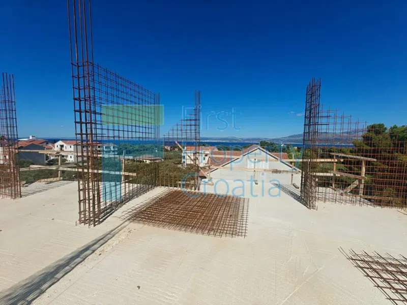 BR1757 - Modern apartmanok erkéllyel, Brač, eladó
