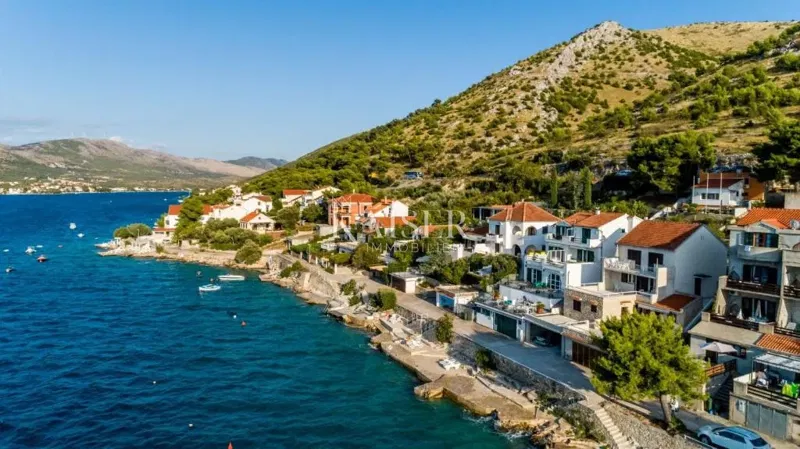 Šibenik - ház az első sorban a tengertől – 3