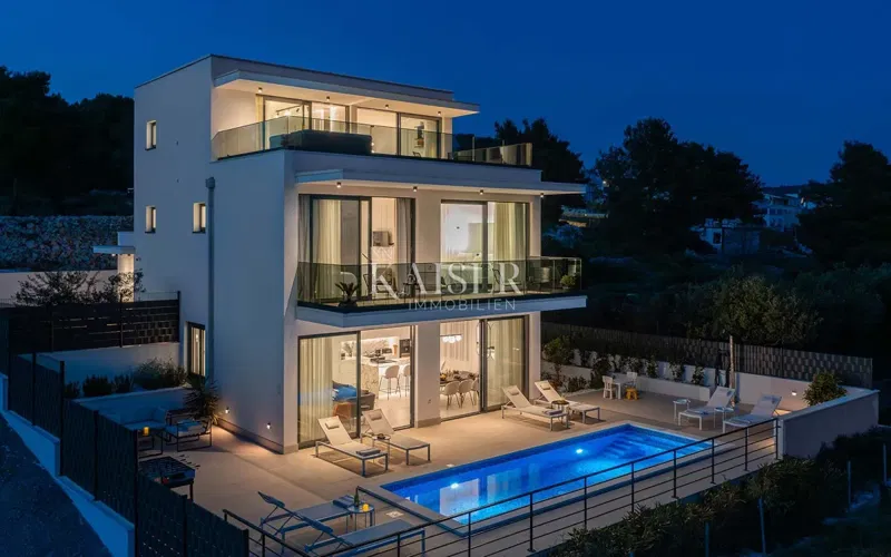 Exclusive Sea View Villa Okrug Gornji – 2