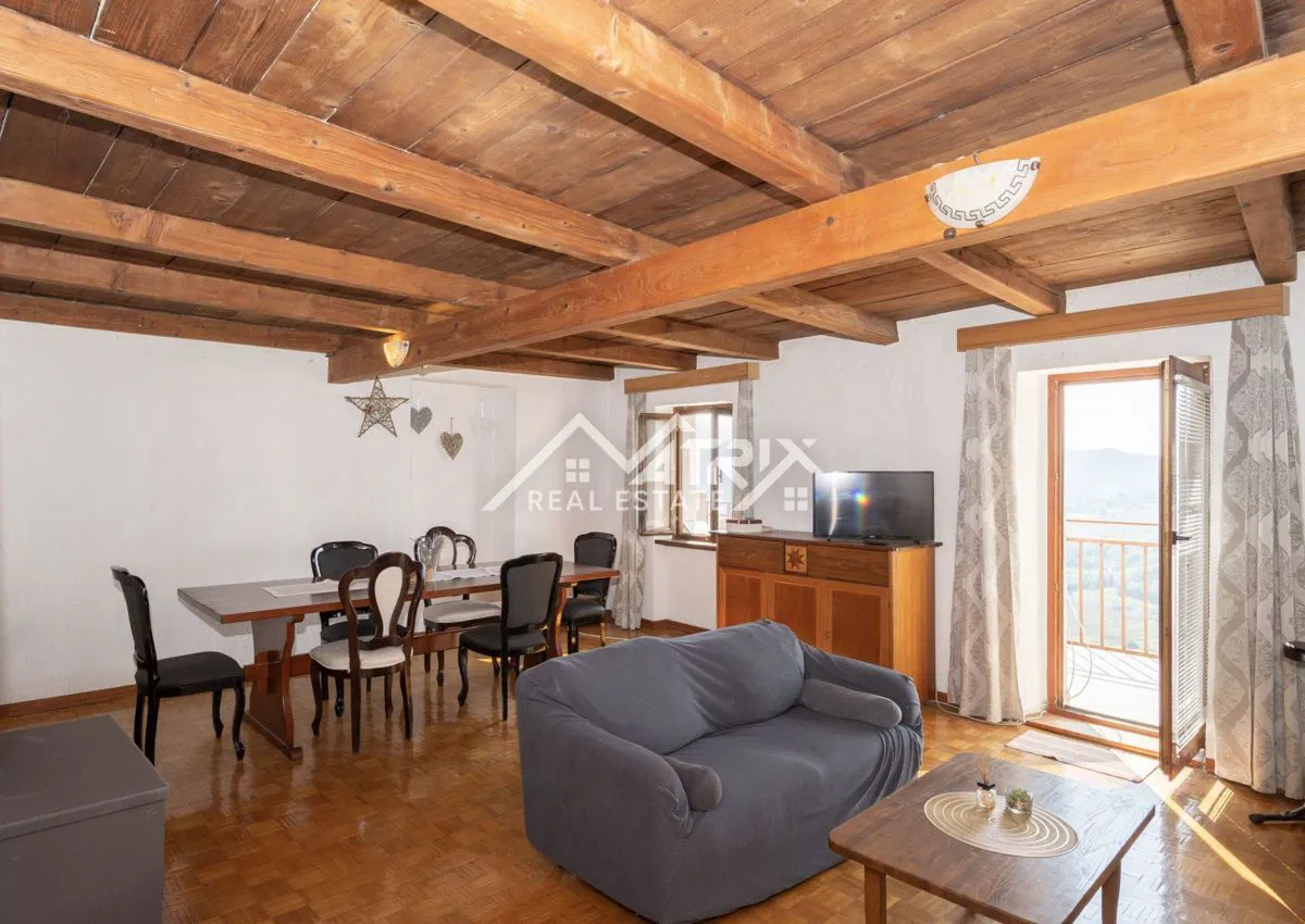 Motovun, trosoban stan sa predivnim pogledom