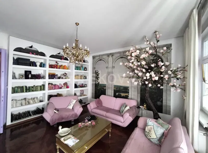 For Sale, Črnomerec, Ilica – Four-Room Apartment on the Second Floor of a 1930 Building – 2