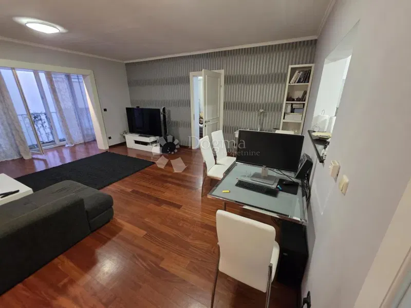 Flat Pantovčak, Gornji Grad - Medveščak, 72,29m2 – 3