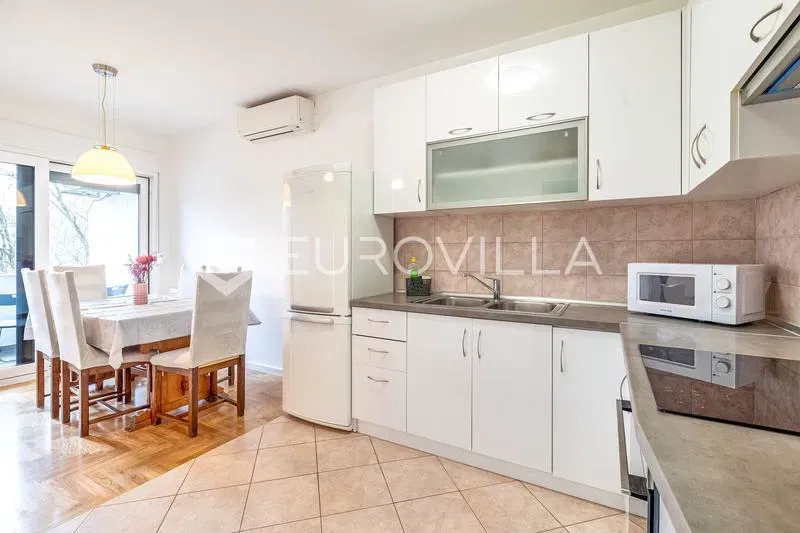 Zagreb, Zatišje, three-bedroom apartment 90 m² with garage, FIRST RENT – 3