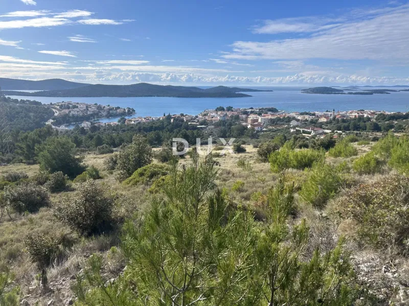 ŠIBENIK, ŽABORIĆ – Land with a top view for villas with pools – 2