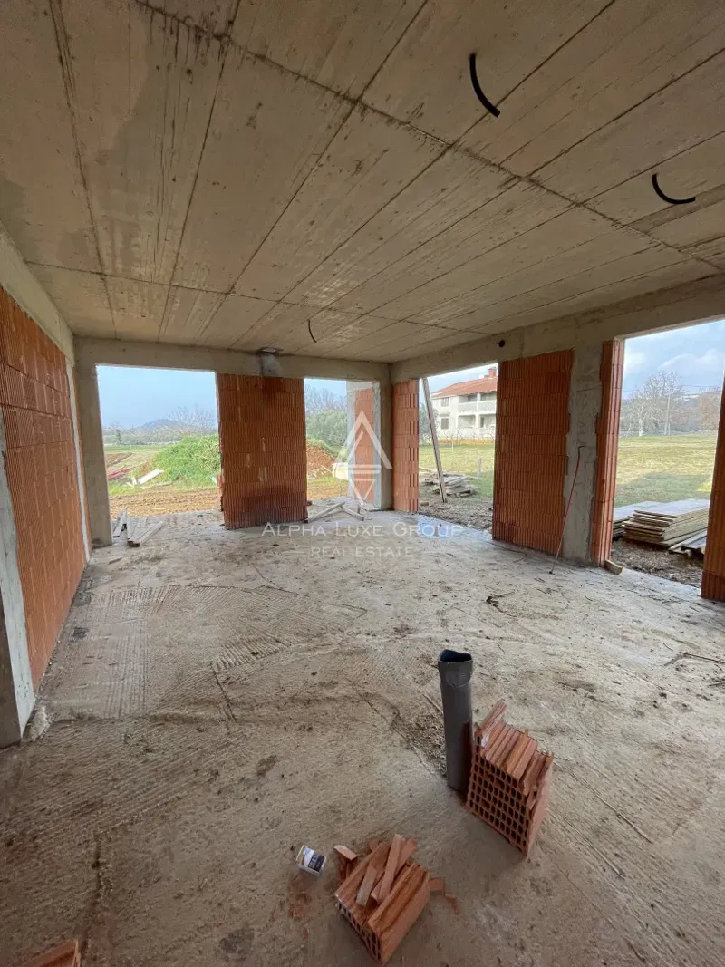 Isztria, Poreč – modern lakás privát udvarral – 2