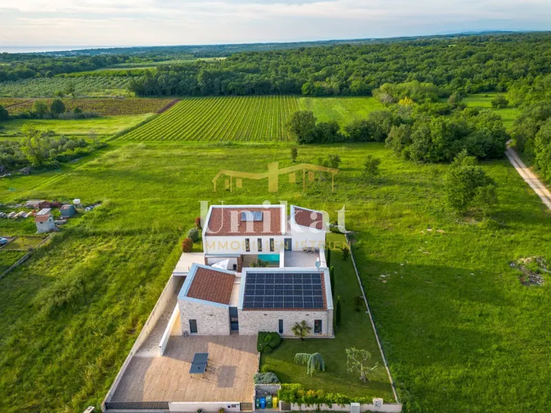 Luksuzna kuća s podzemnom garažom - 3 km do mora