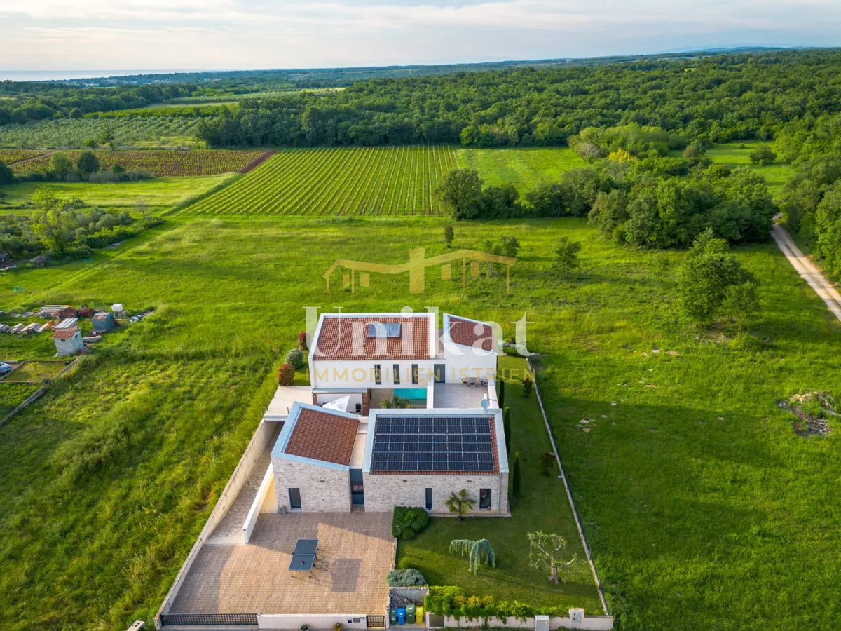 Luksuzna kuća s podzemnom garažom - 3 km do mora