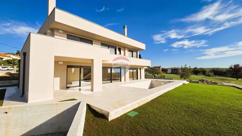 Poreč, Dintorni, Moderna casa indipendente con piscina – 3