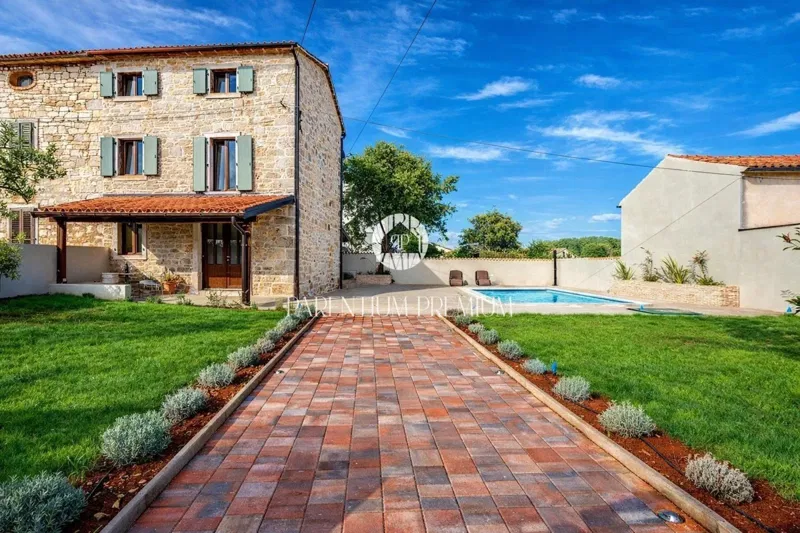 Bellissima villa istriana ristrutturata con piscina e ampio giardino – 2