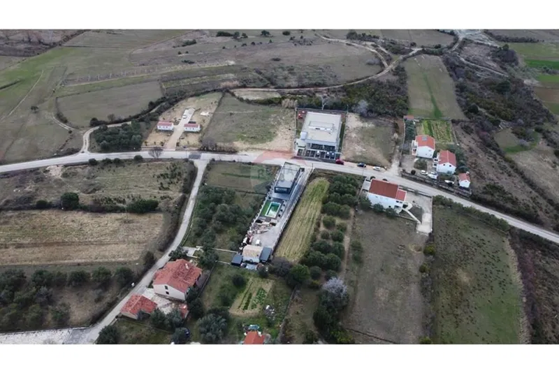 Zemljišče Radovin, Ražanac, 981m2 – 2