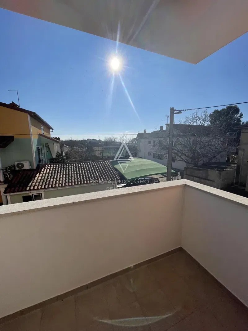 Istria, Bašanija – ampio appartamento vicino al mare – 3