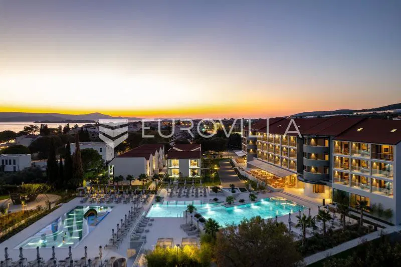 Zadar, Sv. Filip i Jakov modern two-bedroom apartment on the ground floor with private garden – 2