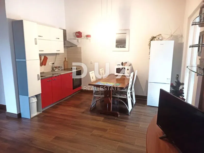 ISTRIA, MEDULIN - Single-storey house with parking and yard 120 m from the beach – 3